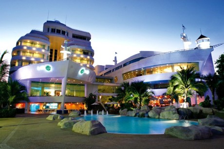 A-One The Royal Cruise Hotel 4*